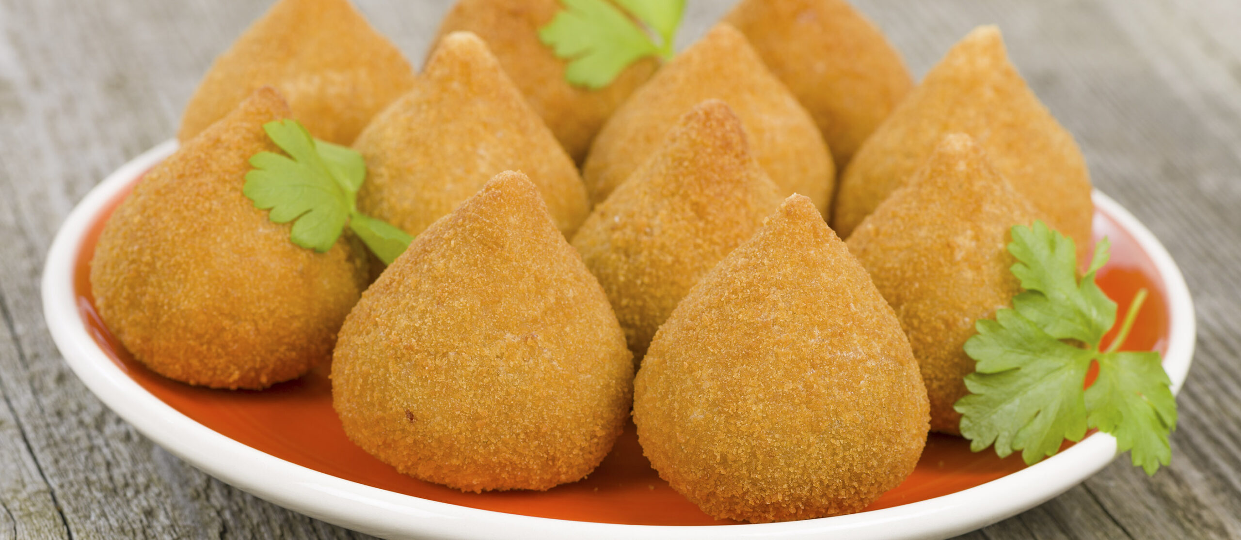 “Coxinha: Hidangan Khas Brasil yang Menggugah Selera”