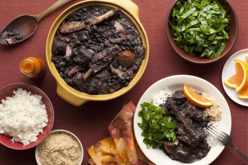 “Kelezatan Feijoada: Hidangan Tradisional Brasil yang Menggugah Selera”