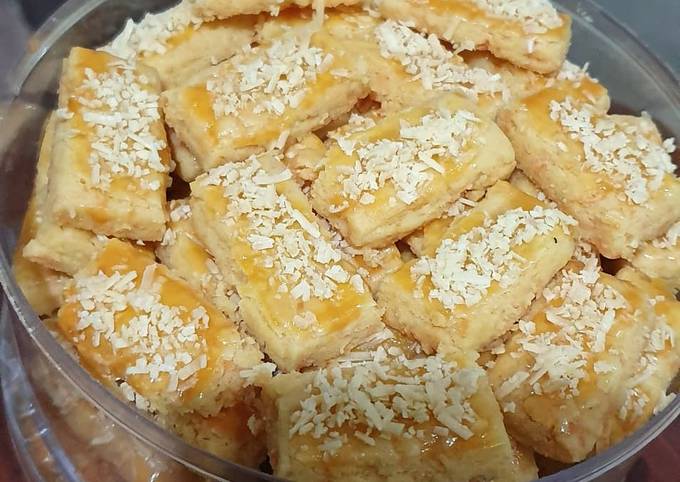 Kue Kastengel Keju Edam Wisjman: Camilan Tradisional Lezat