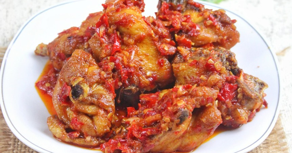 Sambalado Ayam Goreng: Lezatnya Kombinasi Rasa Pedas dan Gurih