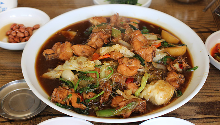 Mengenal Lezatnya Makanan Andong Jjimdak khas Korea