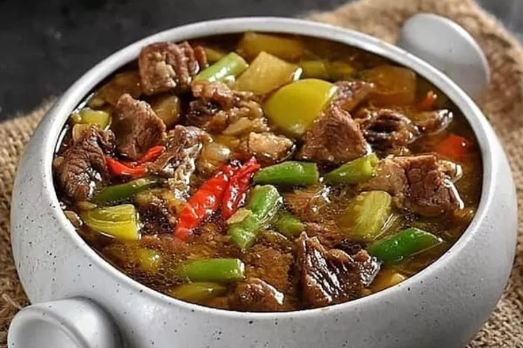 Mengenal Makanan Asam-Asam Daging: Rasa Segar dan Lezat