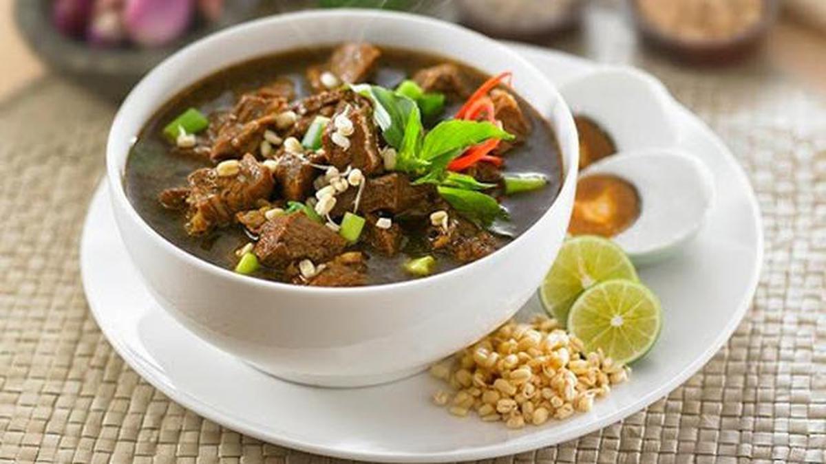 Rawon Daging: Kuliner Tradisional Khas Jawa Timur
