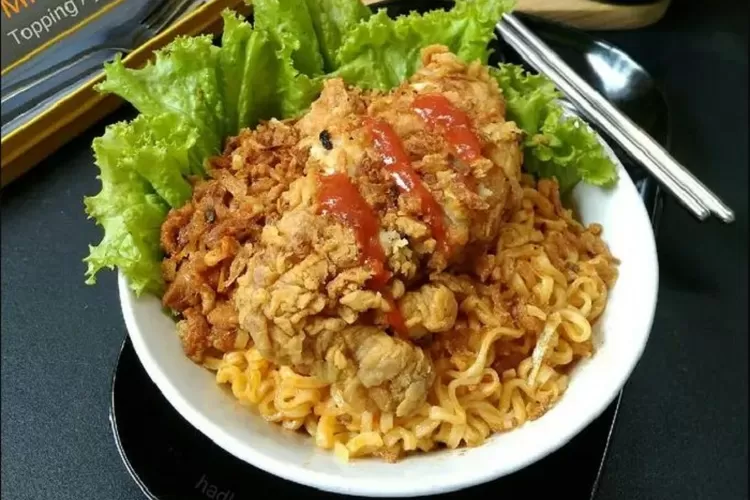 Lezatnya Ayam Geprek Mie: Kombinasi Rasa yang Menggoda Selera