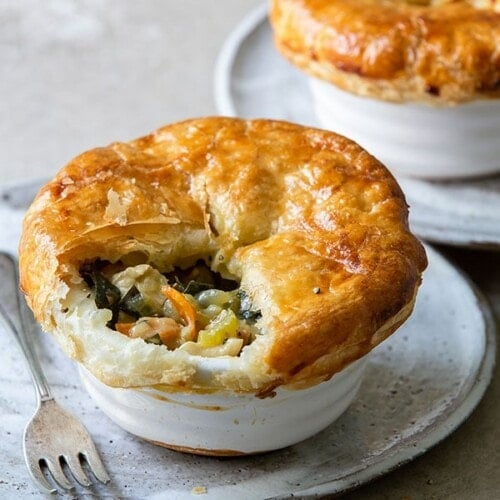 Mengenal Lebih Dekat: Makanan Chicken Pot Pie yang Menggugah Selera