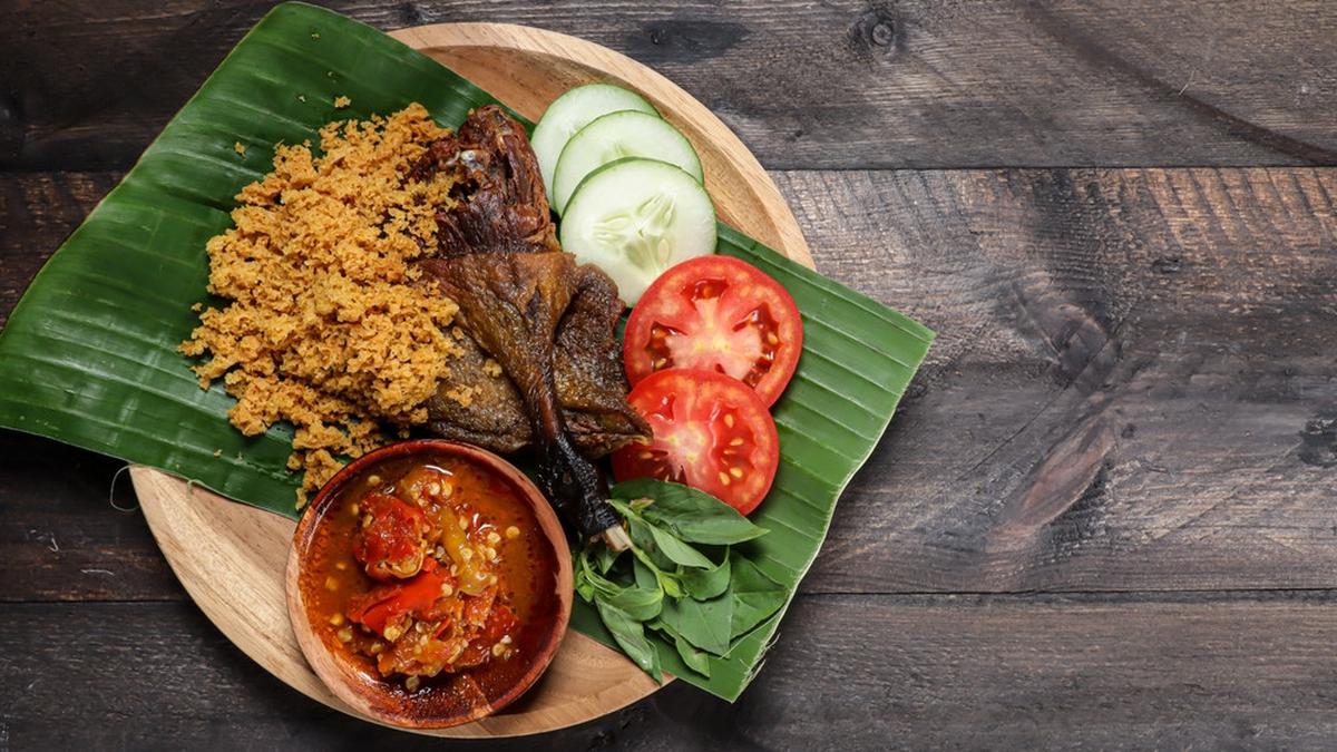 Mengenal Lezatnya Bebek Goreng Kremes, Cita Rasa Otentik Indonesia