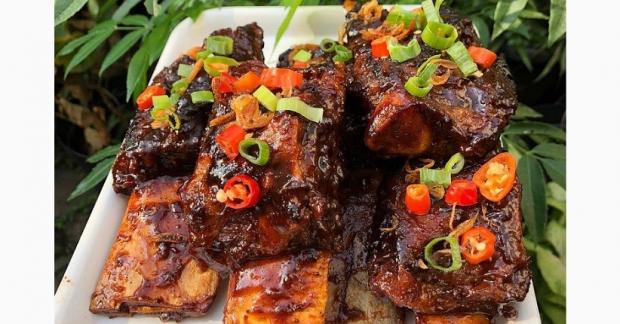 Mengenal Rasa Lezat Iga Bakar Bumbu Kari yang Menggoda Selera