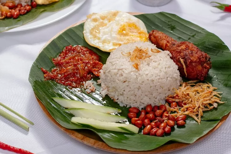 Nasi Lemak: Hidangan Tradisional Malaysia yang Lezat dan Menggugah Selera