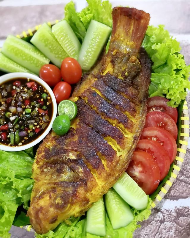 Nikmatnya Ikan Bakar Bumbu Kuning yang Menggugah Selera