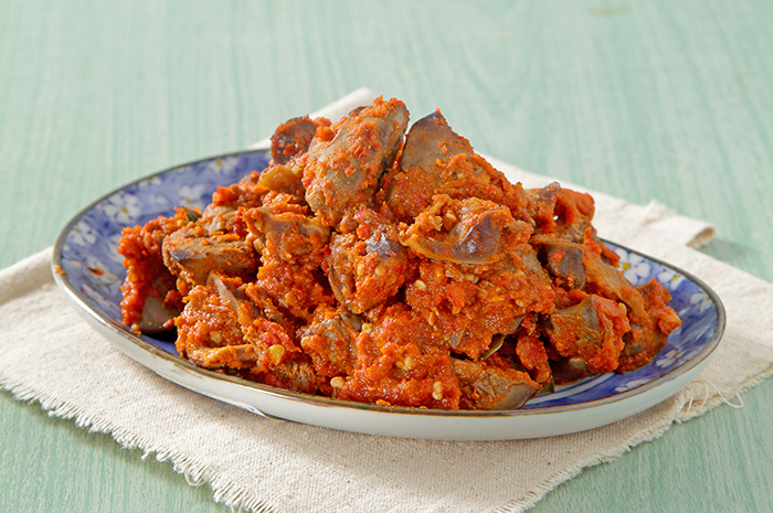 Makanan Ati Ampela Balado: Lezat dan Pedas Pilihan Keluarga