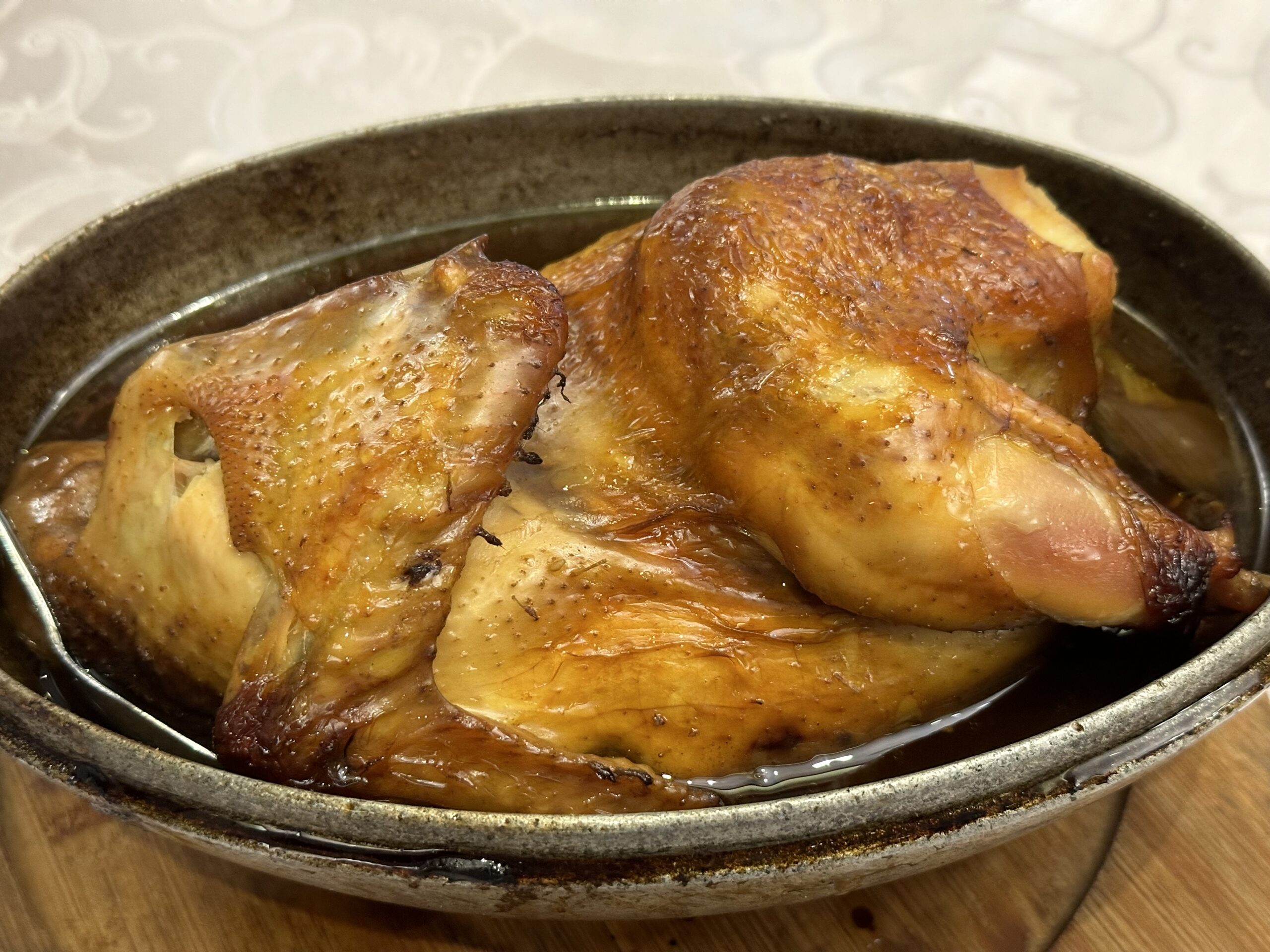 Mengenal Beggar’s Chicken: Hidangan Tradisional yang Lezat