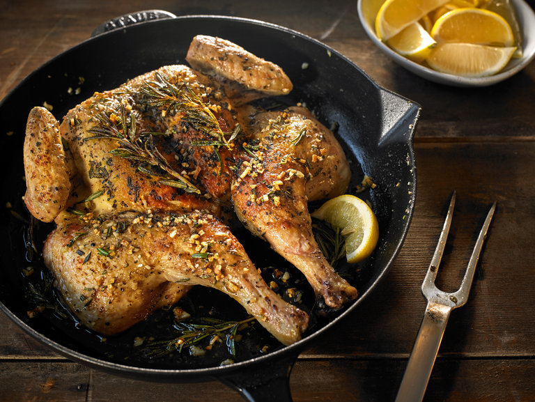 Mengenal Makanan Chicken Under a Brick: Teknik Memasak Tradisional