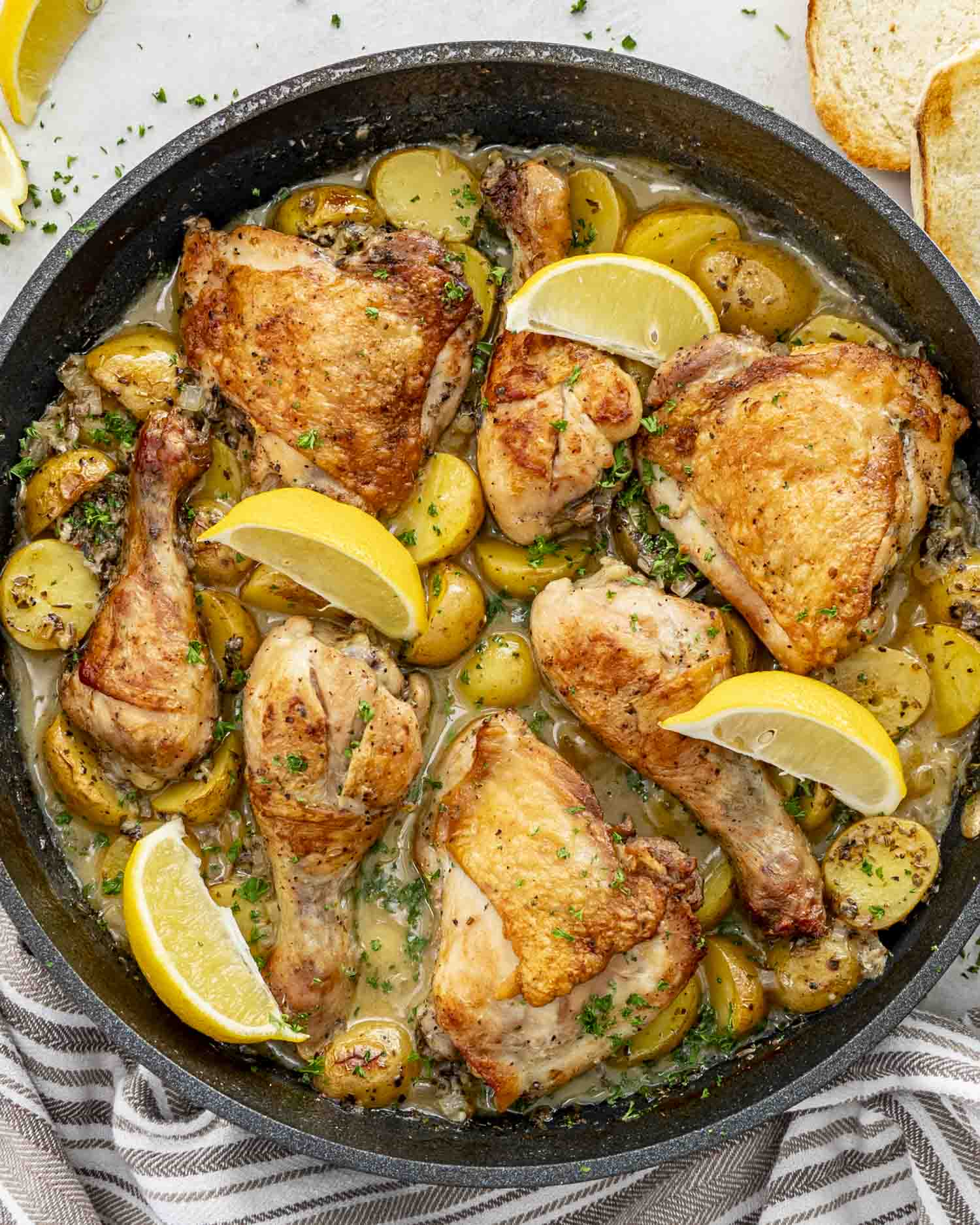 Mengenal Makanan Chicken Vesuvio: Hidangan Lezat dan Menggoda